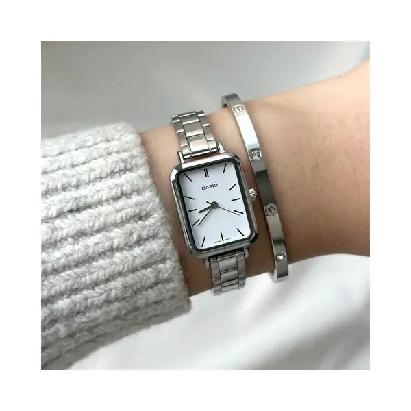 Casio női karóra LTP-V009D-7E, ezüst rozsdamentes acél szíj, fehér számlap