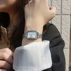 Casio női karóra LTP-V009D-7E, ezüst rozsdamentes acél szíj, fehér számlap