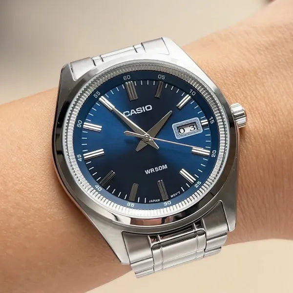 Casio MTP-B180D-2A férfi karóra, acél szíj, kék számlap, WR50, 41 mm