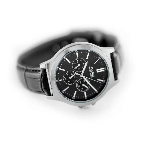 Casio MTP-V300L-1A férfi karóra, 41 mm, fekete számlap, bőr szíj