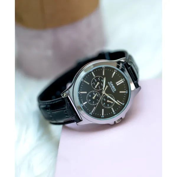 Casio MTP-V300L-1A férfi karóra, 41 mm, fekete számlap, bőr szíj