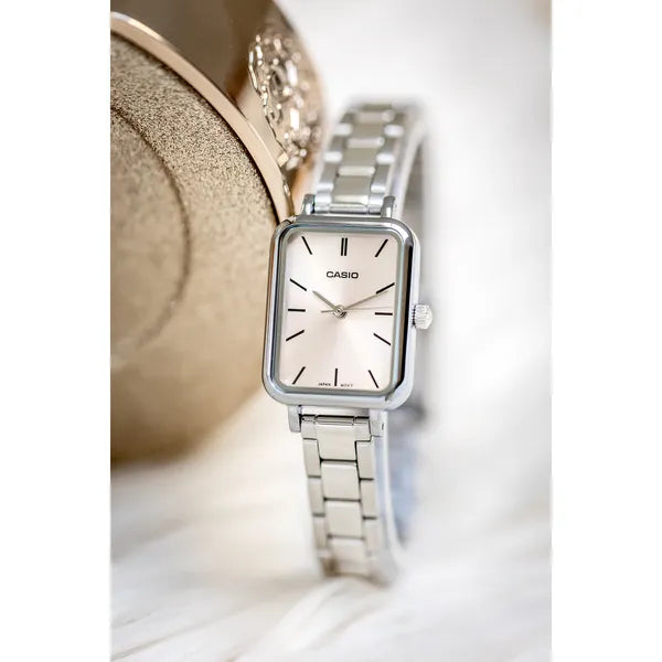 CASIO LTP-V009D-4E női karóra, téglalap tok, acél szíj, rózsaszín számlap, WR30