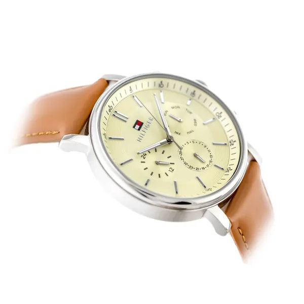 Tommy Hilfiger Tyson 1792143 férfi karóra, 44 mm, bőr szíj, WR50, bézs számlap