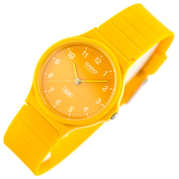 Casio MQ-24B-9B női karóra, narancssárga, 36 mm, kvarc, WR30, díszdobozzal