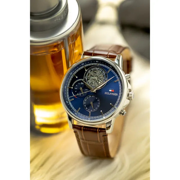 Tommy Hilfiger 1710629 férfi karóra, kék számlap, barna bőr szíj, 44 mm, kvarc