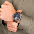 Tommy Hilfiger 1710629 férfi karóra, kék számlap, barna bőr szíj, 44 mm, kvarc