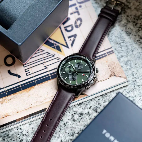 Tommy Hilfiger férfi karóra 1792017 Miles, 44 mm, zöld, barna bőr, WR50