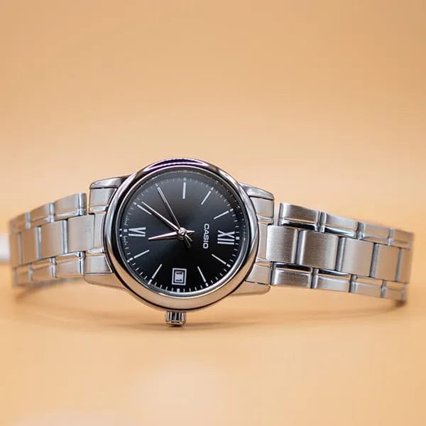 Casio női karóra LTP-V002D-1B3UDF, fekete számlap, acél szíj, dátum, WR30