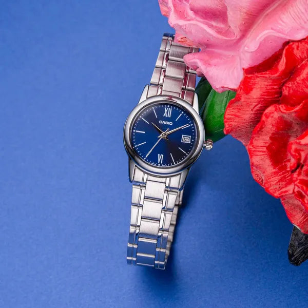 Casio LTP-V002D-2B3UDF női karóra, ezüst acélszíj, kék számlap, WR30