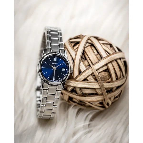 Casio LTP-V002D-2B3UDF női karóra, ezüst acélszíj, kék számlap, WR30