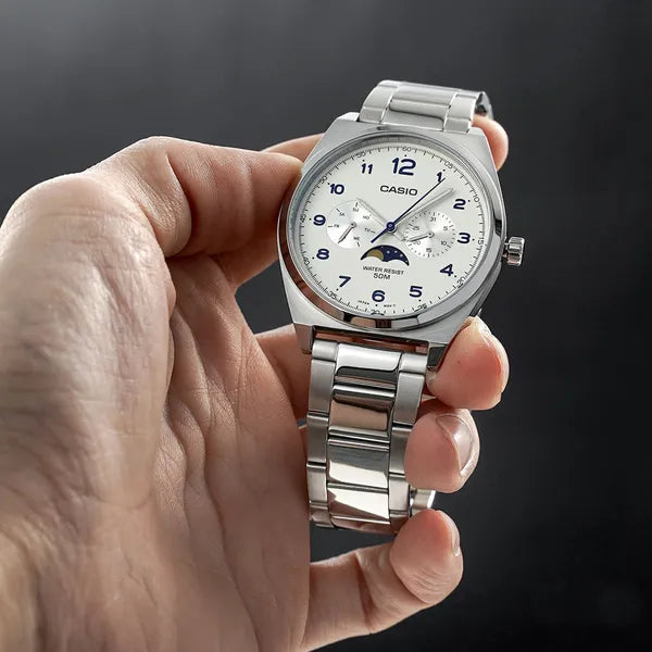 Casio MTP-M300D-7A férfi kvarc karóra, acél, 40 mm, WR50, fehér számlap