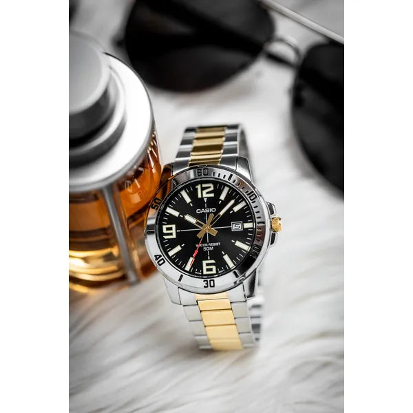 Casio MTP-VD01SG-1B férfi karóra, fekete számlap, ezüst-arany acél szíj, WR50