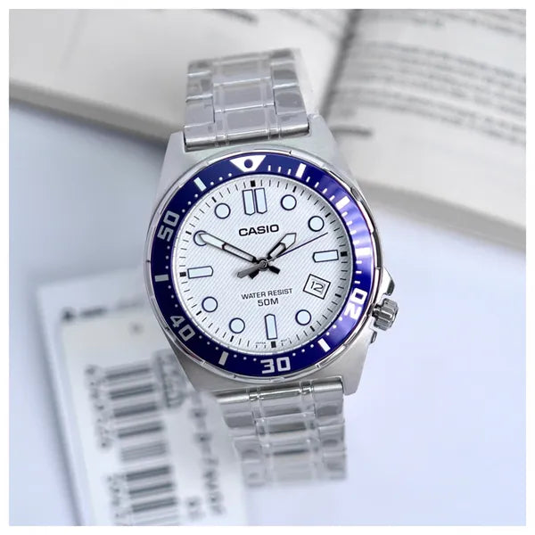 Casio MTD-135D-7A férfi karóra, 44 mm, fehér számlap, acél, WR50, dátum