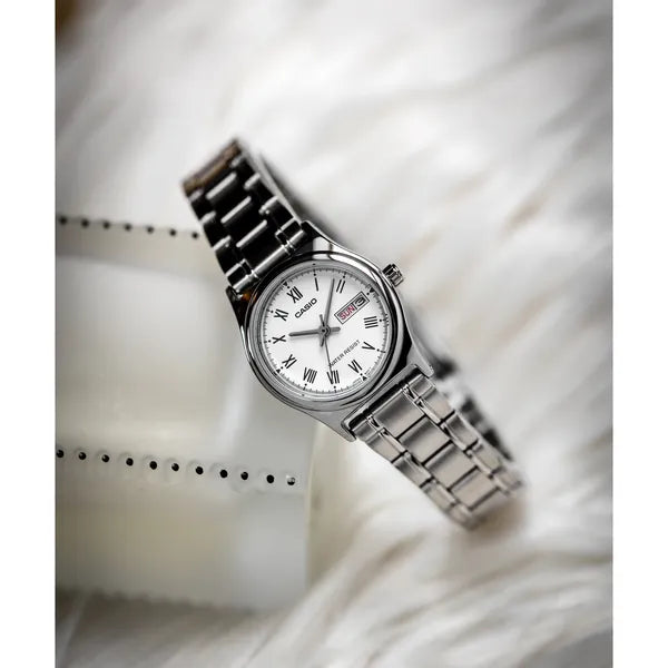 Casio női karóra LTP-V006D-7B, ezüst, acél szíj, dátum, WR30