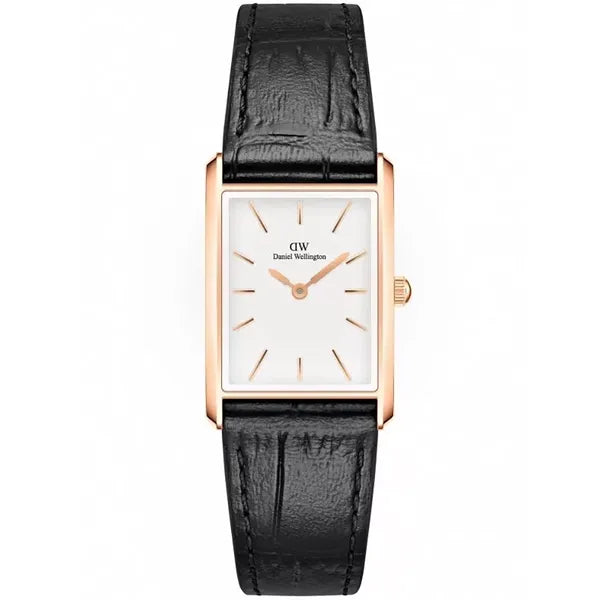Daniel Wellington női karóra, 24 mm, rózsaarany tok, fekete bőrszíj, kvarc