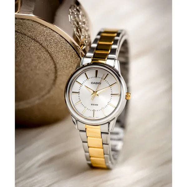 Casio LTP-1303SG-7A női karóra, 30 mm, kvarc, két tónusú acél, WR50