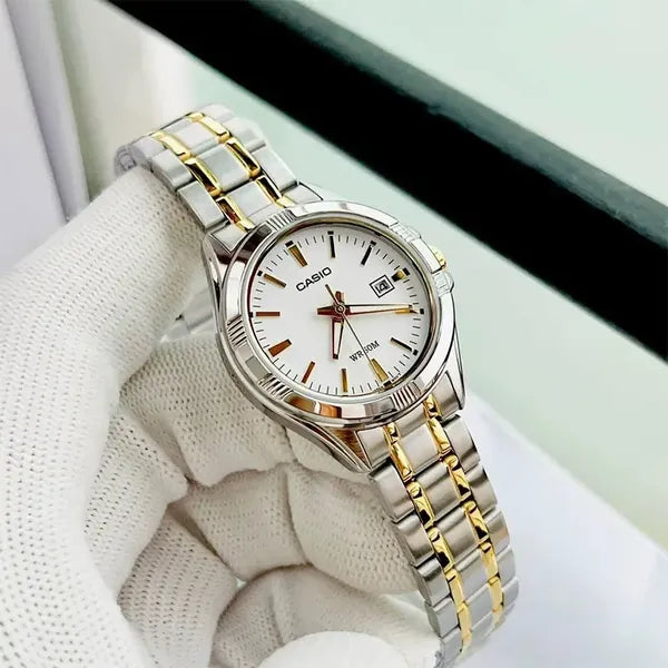 Casio LTP-1308SG-7AVDF női karóra, 30 mm, két tónusú acél, WR50, dátum