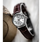 Casio LTP-V002L-7B2UDF női karóra, 25 mm, ezüst számlap, barna bőr, WR30, dátum