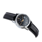 Casio LTP-V002L-1B3UDF női karóra, 25 mm, fekete bőrszíj, ezüst tok, dátum, WR30