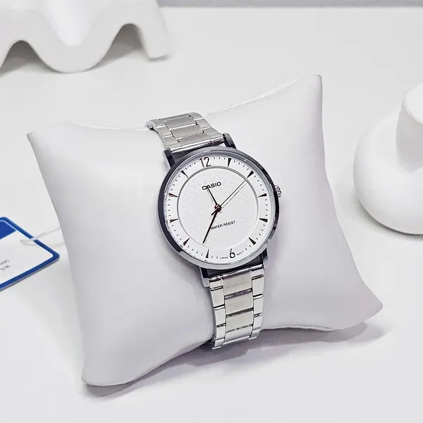 Casio LTP-VT04D-7A női karóra, ezüst acél szíj, fehér számlap, 35 mm