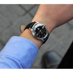Orient Bambino V4 férfi automata, fekete számlap, bőr szíj, 38 mm, díszdobozzal