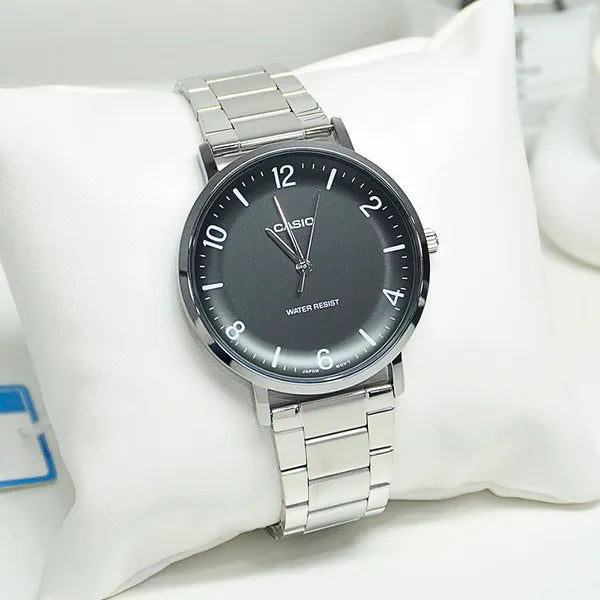 Casio MTP-VT03D-1B férfi kvarc karóra, acél szíj, fekete számlap, 40 mm, WR30