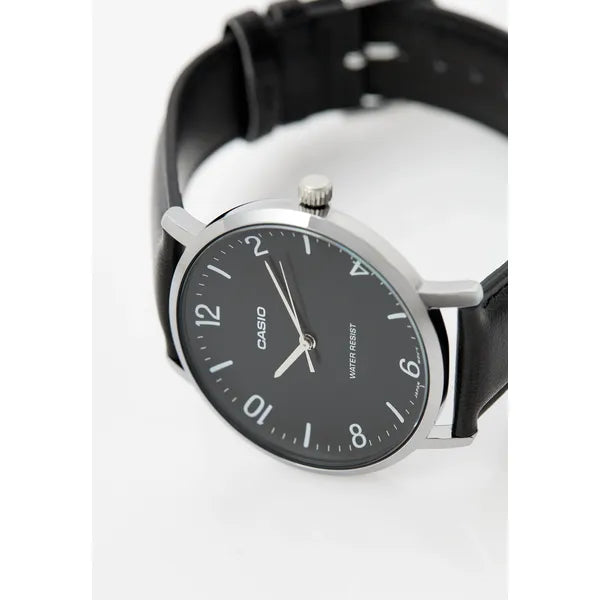 Casio MTP-VT03L-1B férfi karóra, fekete számlap, bőr szíj, 40 mm, 3 ATM