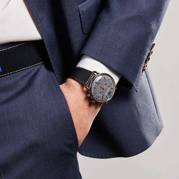 Emporio Armani AR11168 férfi kvarc karóra, bőr szíj, 44 mm, WR50