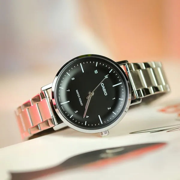 Casio LTP-VT04D-1A női karóra, fekete számlap, acél szíj, WR30, díszdobozzal