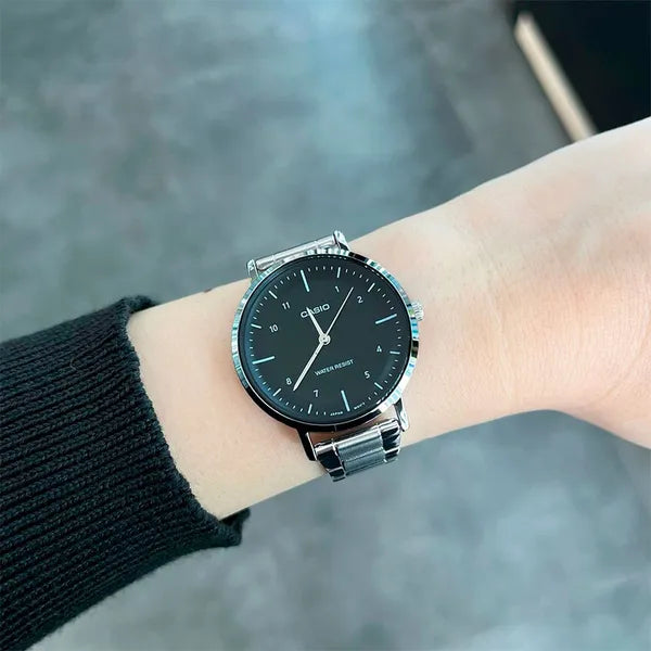 Casio LTP-VT04D-1A női karóra, fekete számlap, acél szíj, WR30, díszdobozzal