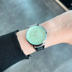 Casio LTP-VT04D-1A női karóra, ezüst acél szíj, fekete számlap, WR30
