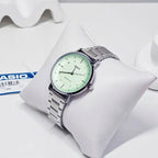 Casio LTP-VT04D-1A női karóra, ezüst acél szíj, fekete számlap, WR30