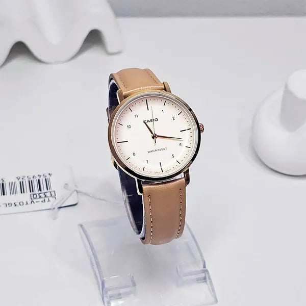 Casio LTP-VT04D-1A női karóra, ezüst acél szíj, fekete számlap, WR30