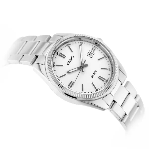Casio férfi karóra MTP-1302D-7A1, nemesacél szíj, fehér számlap, 38 mm, WR50