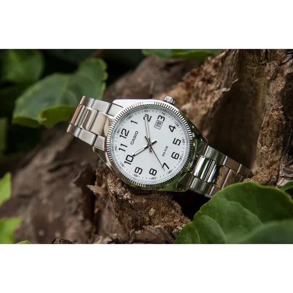 Casio férfi karóra MTP-1302PD-7B, kvarc, acél szíj, 38 mm, fehér számlap, WR50