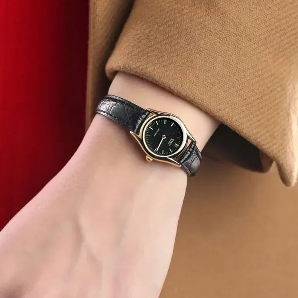 Casio LTP-1094Q-1ARDF női karóra, arany tok, fekete bőrszíj, kvarc, WR30, 23 mm
