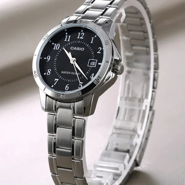 Casio LTP-V004D-1BUDF női karóra, ezüst rozsdamentes acél, fekete számlap, WR30