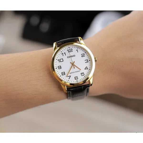 Casio MTP-V001GL-7B férfi karóra, arany tok, fehér számlap, fekete bőr szíj